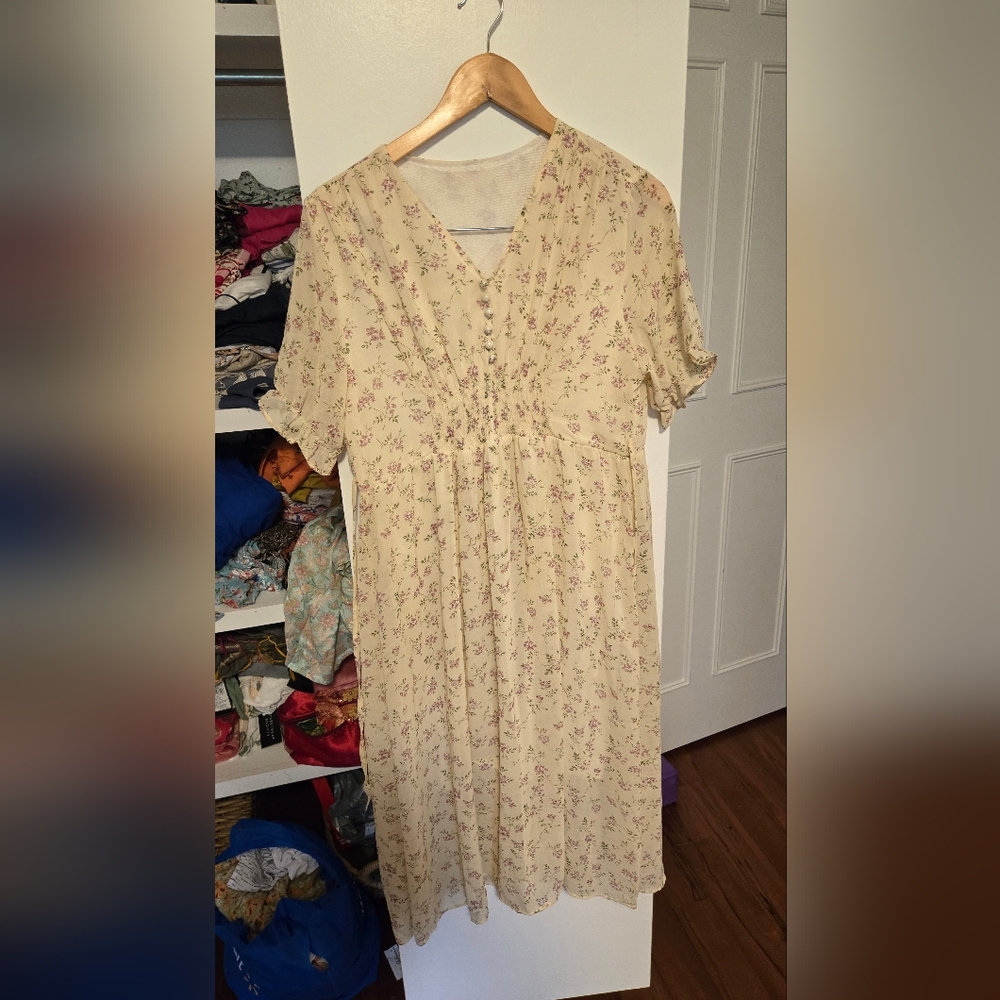 1970s Vintage Style Floral Dress Pastel/butter Yellow